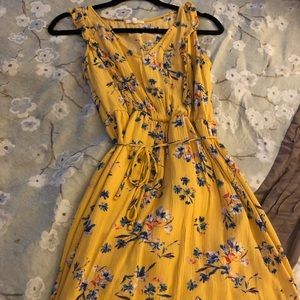 💥FINAL DAY XS Yellow floral  knee length dress